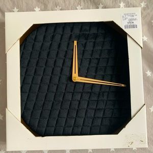 Velvet clock